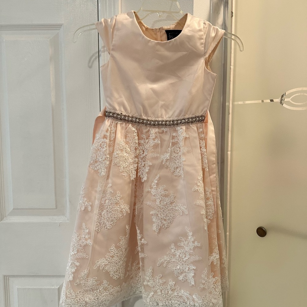 Girls Pink Pearl Lace Dress size: 8